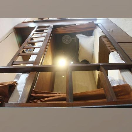 Awesome Dormitory Male Only Βομβάη Εξωτερικό φωτογραφία