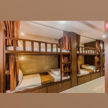 Awesome Dormitory Male Only Βομβάη Εξωτερικό φωτογραφία